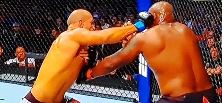 Video: Todas las finalizaciones y las mejores acciones de UFC Wichita