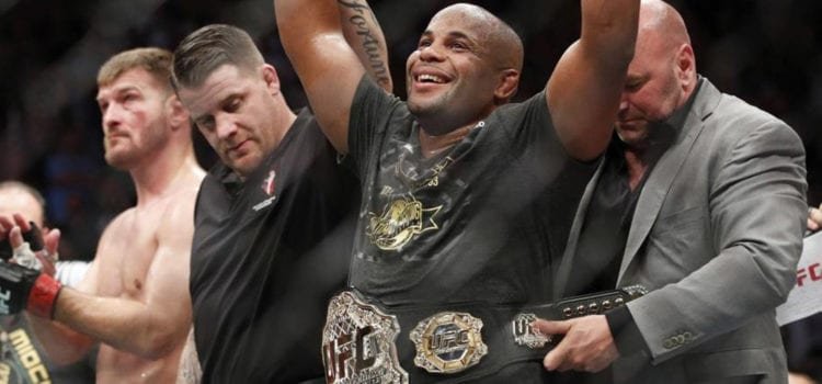 Miocic afirma que Cormier “le debe la revancha” ‘DC’ le responde