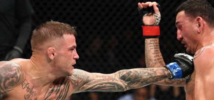Videos: Dustin Poirier le gana la guerra por el título a Max Holloway