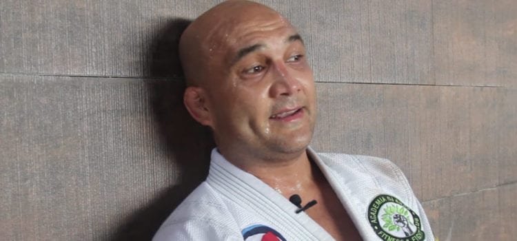 B.J. Penn pelea con guardia de seguridad afuera de un bar
