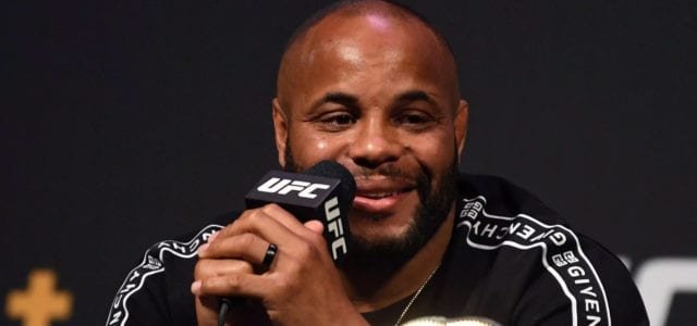 Daniel Cormier asegura que el dinero determinará si hay trilogía con Jones