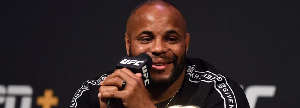 Daniel Cormier asegura que el dinero determinará si hay trilogía con Jones