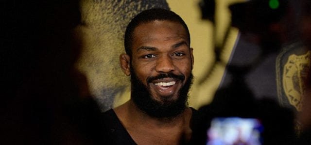 Las reacciones de Jon Jones tras la derrota de Daniel Cormier