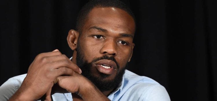 Jon Jones le da sus respetuosas condolencias a Daniel Cormier