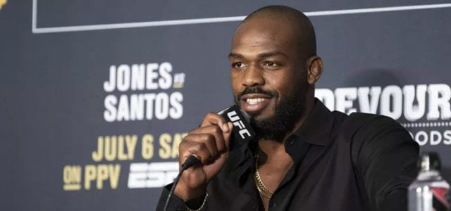 Jon Jones responde al “maldito nerd” de Israel Adesanya